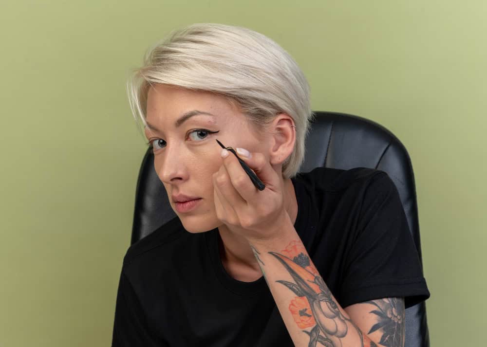 symmetrical eyeliner